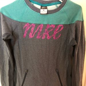 Nike dri-fit sweatshirt